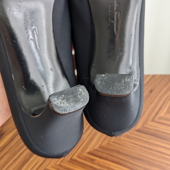 Salvatore Ferragamo black heels size 8 s2 - Picture 10 of 11